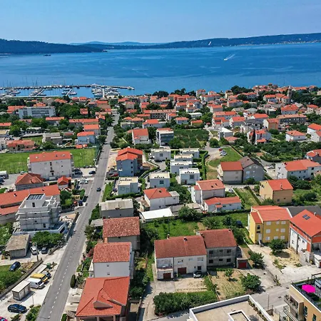 Apartmán Sky, Luxury With Sea-view And Jacuzzi