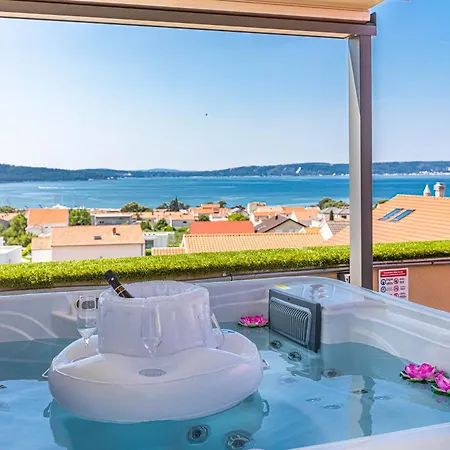 Sky, Luxury With Sea-view And Jacuzzi Kaštela