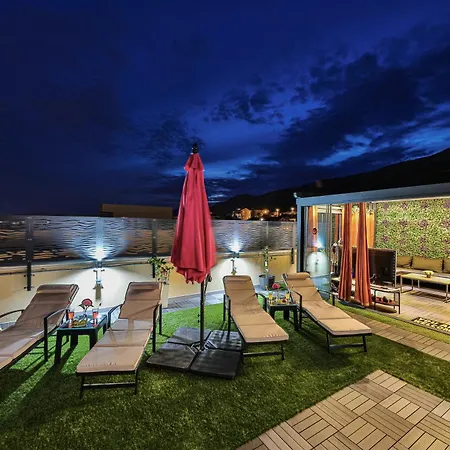 アパート Sky, Luxury With Sea-view And Jacuzzi *