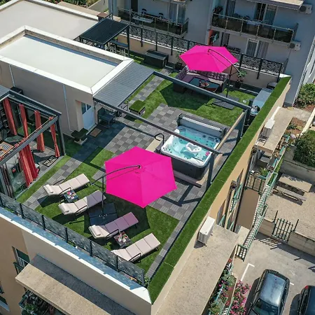 アパート Sky, Luxury With Sea-view And Jacuzzi Kaštela