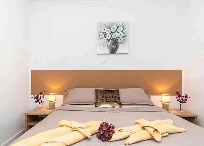 Апартаменты Sky, Luxury With Sea-view And Jacuzzi *