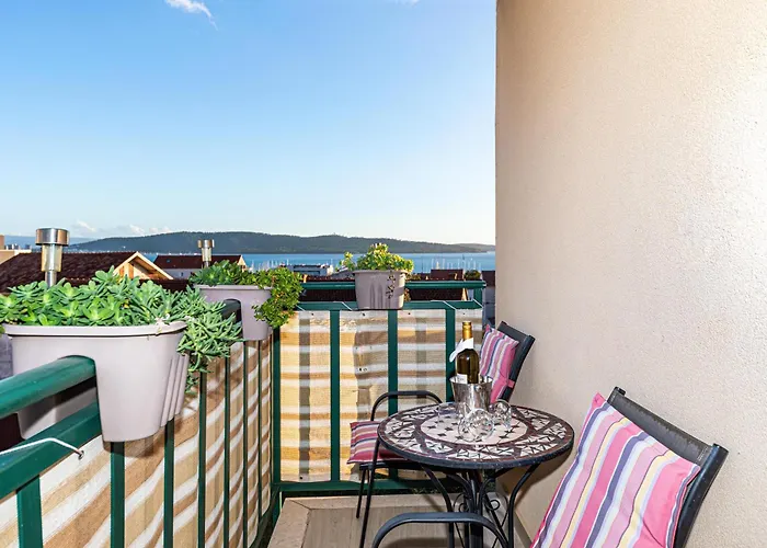 Sky, Luxury With Sea-view And Jacuzzi Апартаменты *